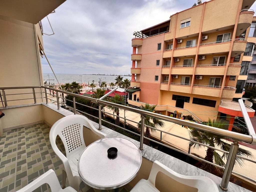 H&G Seaview Apartments ดูร์เรส ภายนอก รูปภาพ